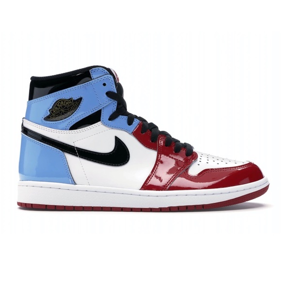 AIR JORDAN 1 RETRO HIGH FEARLESS UNC CHICAGO